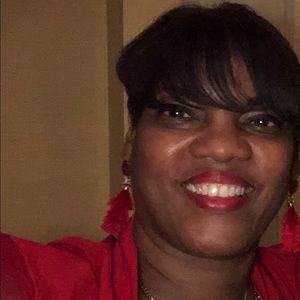 Meet your Posher, Twana